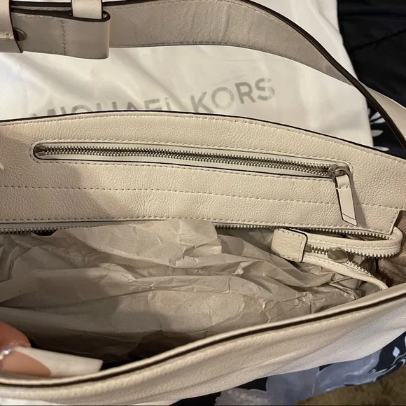 Michael Kors handbag. Pebble grain leather - Picture 4 of 8